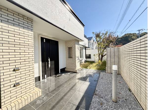 高い塀でプライベート性