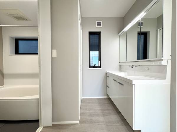 洗面と浴室が近く、家事も身支度もスムーズに