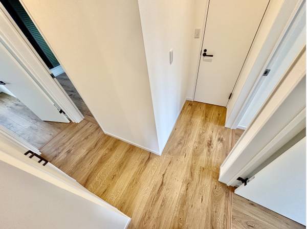 2階には部屋が4部屋あります！みんな一緒の階で眠れます。