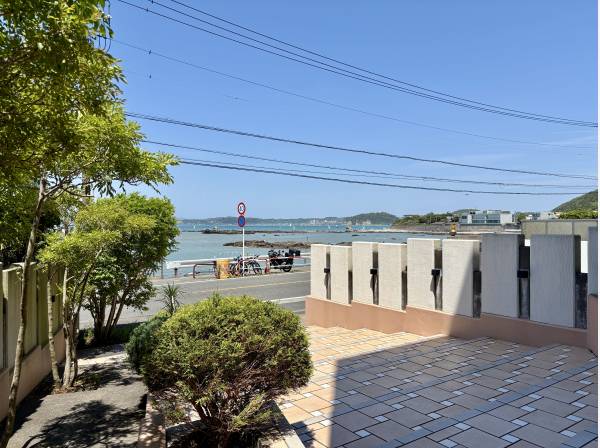 マンションを一歩出れば、もう海は目の前
