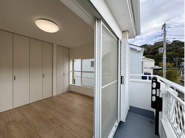 開放的なバルコニー