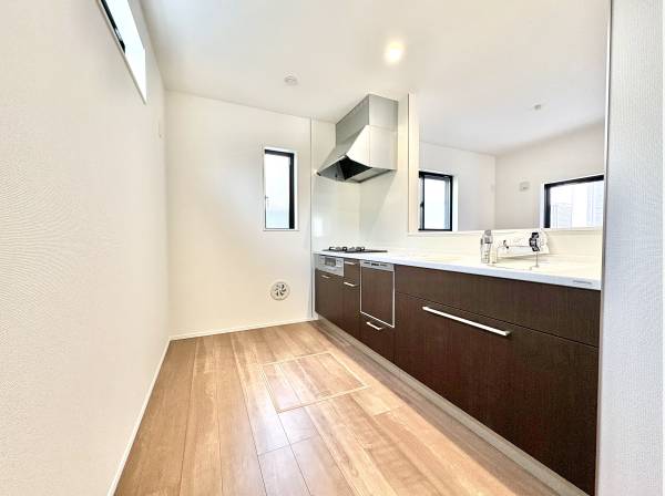 作業スペースもゆったりなキッチンスペース