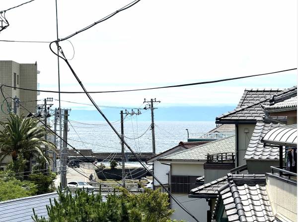 2階の洋室からは相模湾が望めます