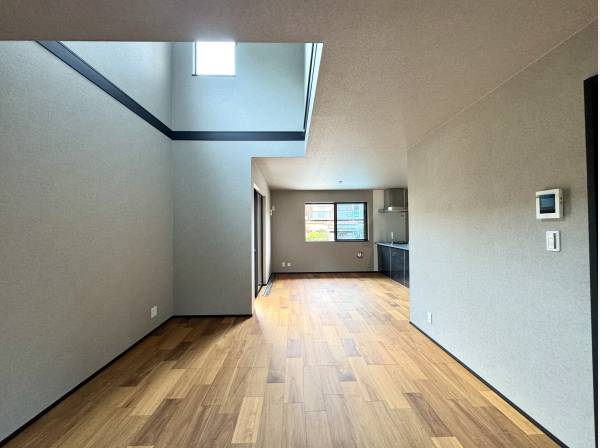 吹き抜けのリビング