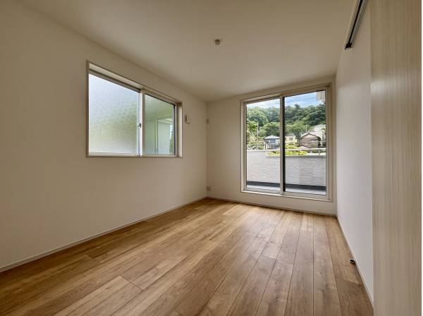3階には洋室が2部屋ございます。