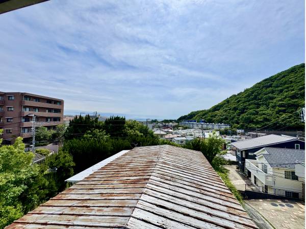 ２階レベルからも海を望みます