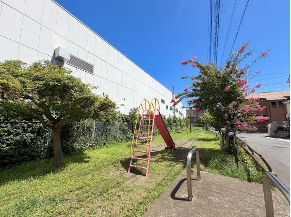 四ツ谷公園まで徒歩2分（約150m）