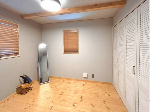 お部屋の建具も空間に溶け込む統一感あるデザイン