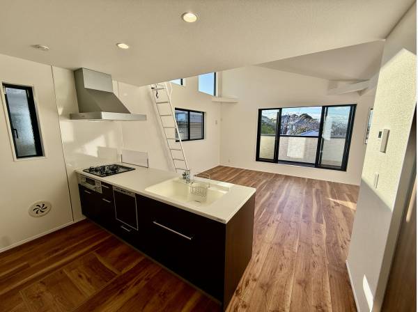 食洗器完備のシステムキッチン