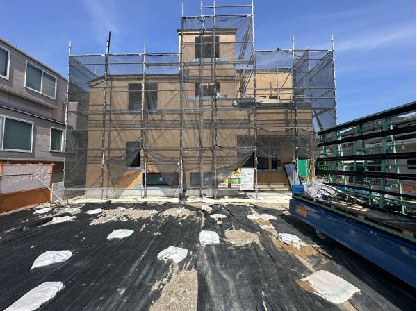 現在建築中で8月完成予定です