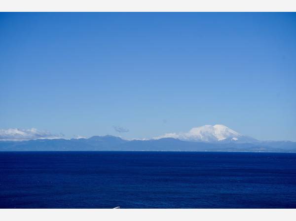 バルコニーからは圧倒的なオーシャンビュー、潮風が心地良い