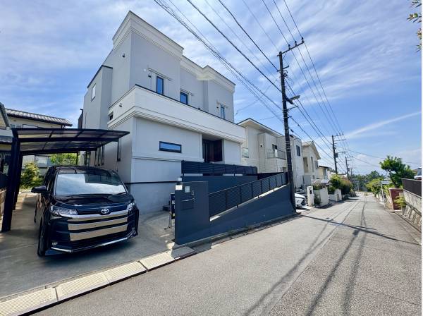 洗練されたデザインが目を引く、上質な佇まい。