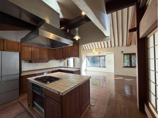 拘りを感じるアイランドキッチン