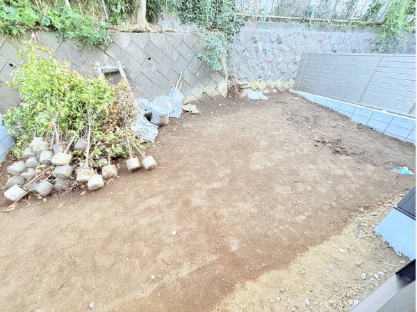 贅沢にお庭スペースも