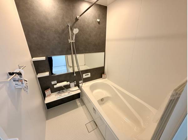 エコベンチ浴槽、
体も心もあたたまります。