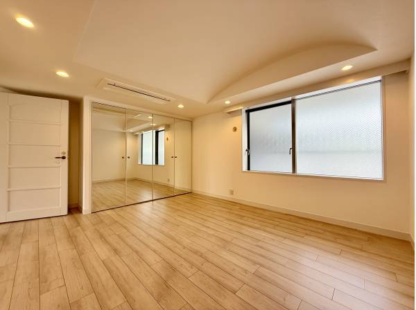 クローゼット完備の居室