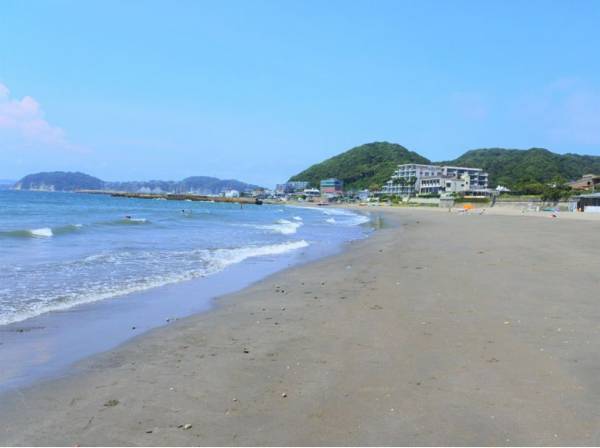 森戸海岸まで徒歩５分(400ｍ)