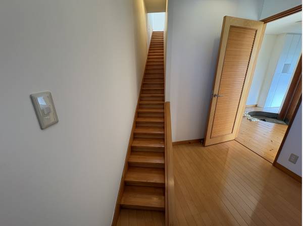 猫や犬、または小さいお子さんも歩ける階段があります！