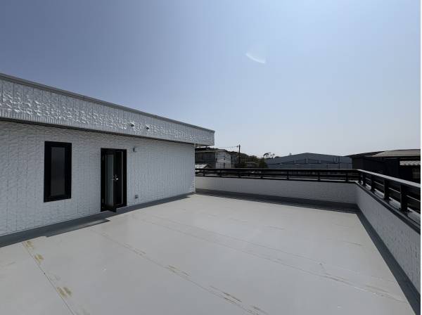 広いルーフバルコニー