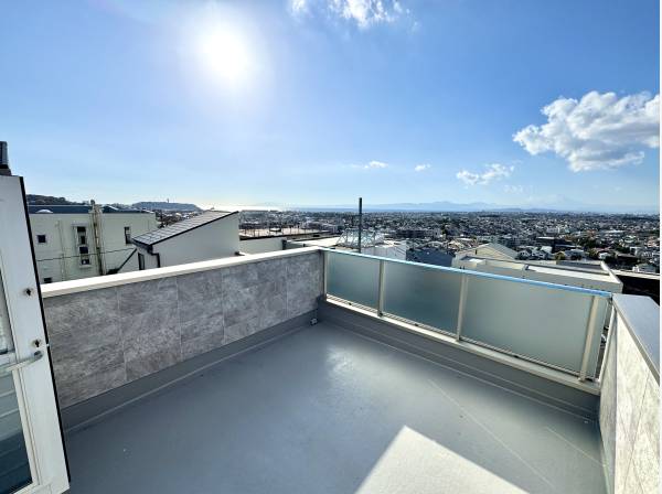 眺望を存分に楽しむプライベートテラス