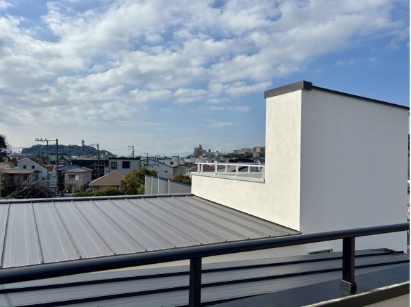 ルーフバルコニーからの気持ちの良い眺望