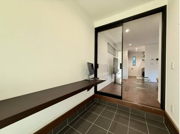 様々な用途で使用できる土間スペース！