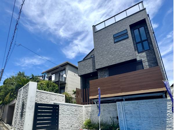 重厚感のある佇まい