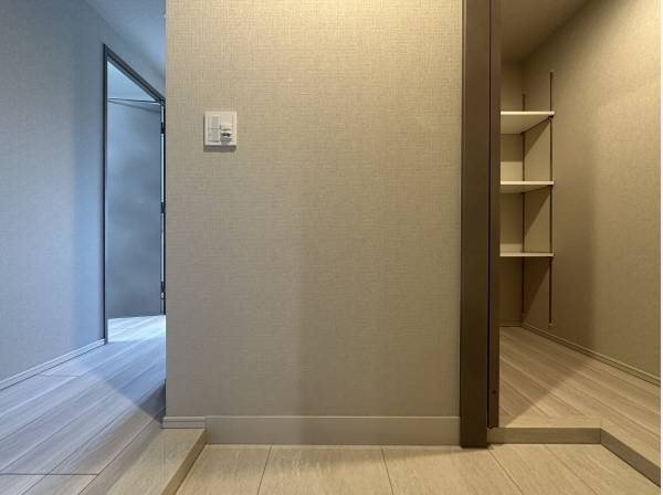 玄関には大型のSICを完備