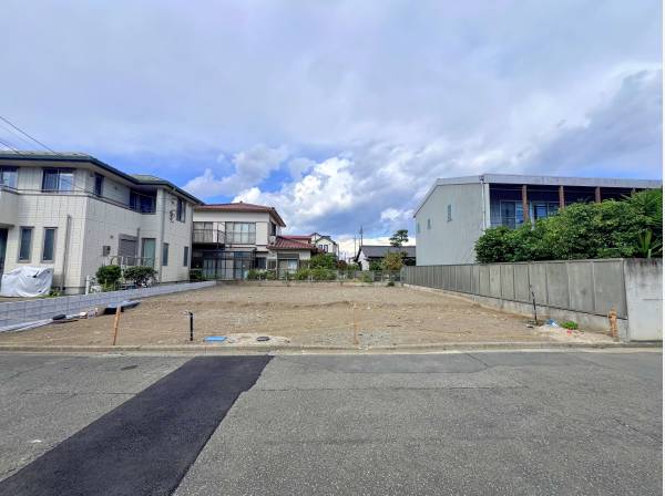 車通りも少ない場所