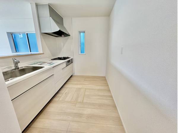 キッチンが広いとワクワクしますね！
動きやすいと料理もはかどります。