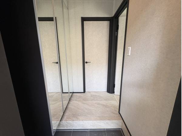 玄関には収納が沢山ありますよ！