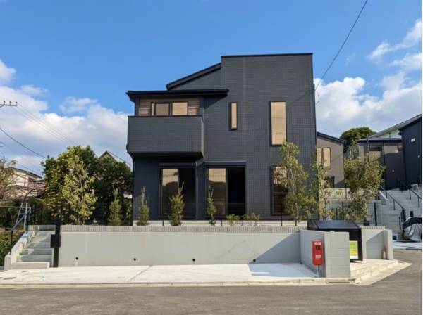 周囲は新しい街並みとなります