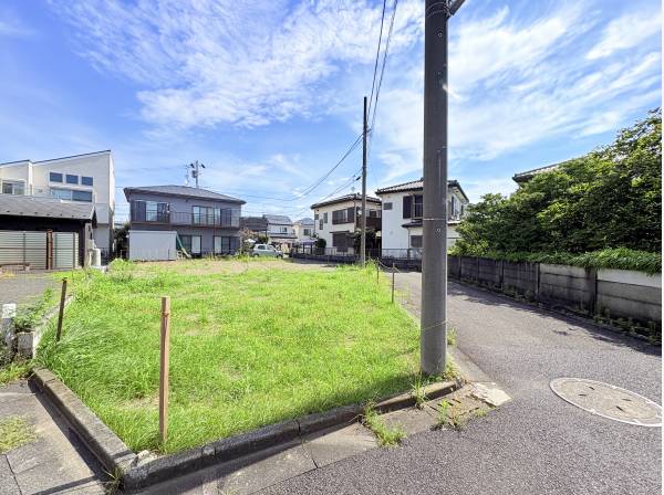 三方角地のような道路付け