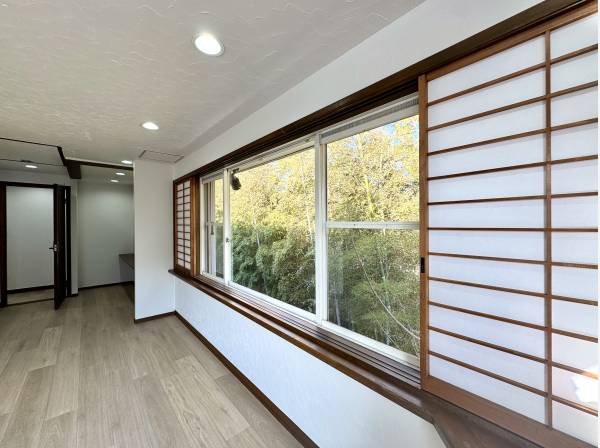 室内からは竹林風景を望みます