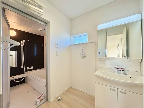 朝の身支度、夜のリラックスタイム、現地で想像してみてください。