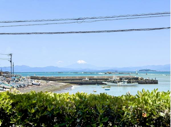 江ノ島や富士山をリビングからも堪能できます