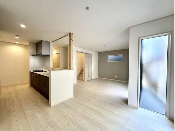 ダイニングとリビングがセパレートされレイアウトしやすい間取り