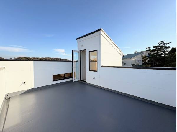 休日はゆったりとバルコニーで過ごすのもありですね