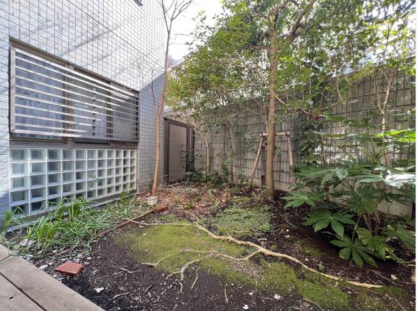 お庭のアレンジ次第でお部屋のイメージもぐっと変わりますよ♪