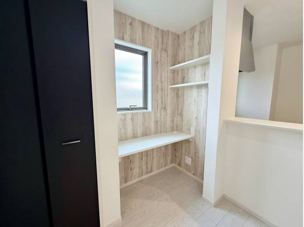 テレワークやお子様のリビング学習にも使える