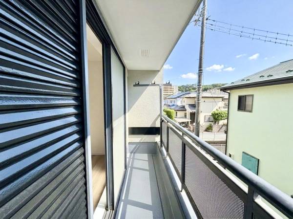 リバーサイドの物件のため、風通しが良く洗濯物が良く乾きそうです！