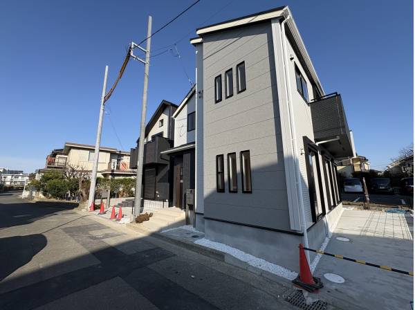 前面道路も約6.4mありますので、駐車が苦手な方にも◎