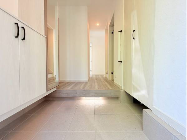 大容量SICを備えた素敵なエントランス