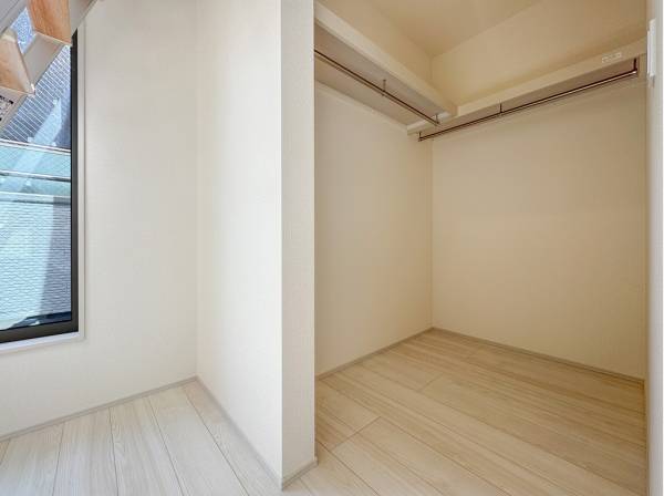 大容量のウォークインクローゼットを完備