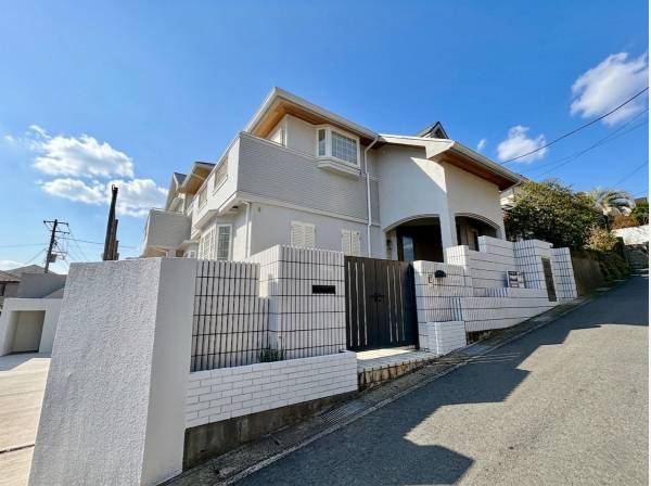 道路沿いからの見た目もカッコいいですね！