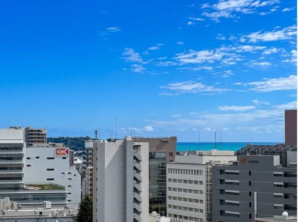 江ノ島や海、富士山を望める7階からの眺望