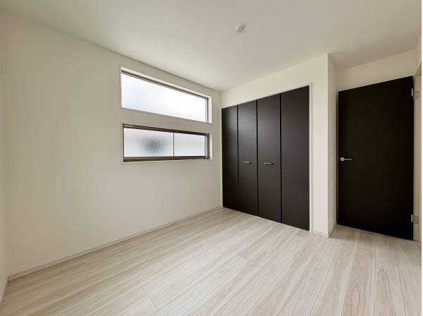 クローゼット付き2階洋室