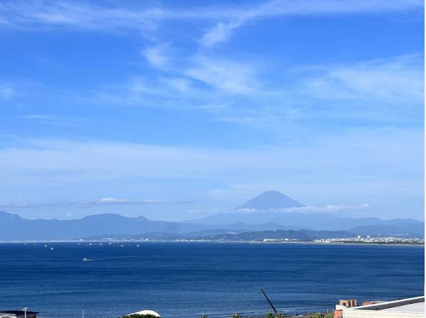 空気が澄んだ日は富士山も望めます