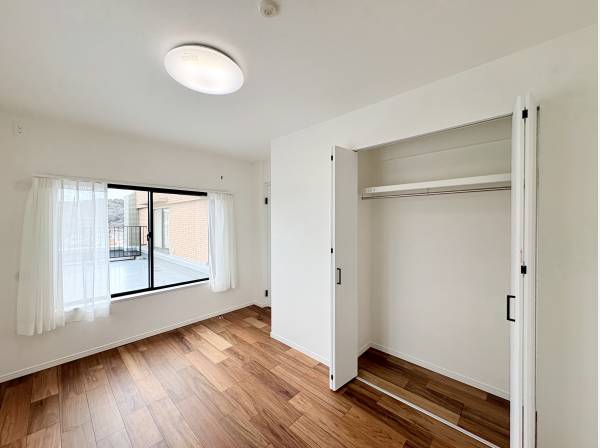 風通し良好の洋室