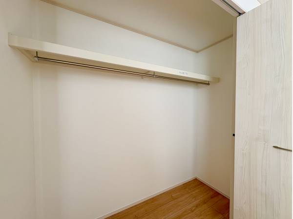 各部屋には収納もしっかりと完備